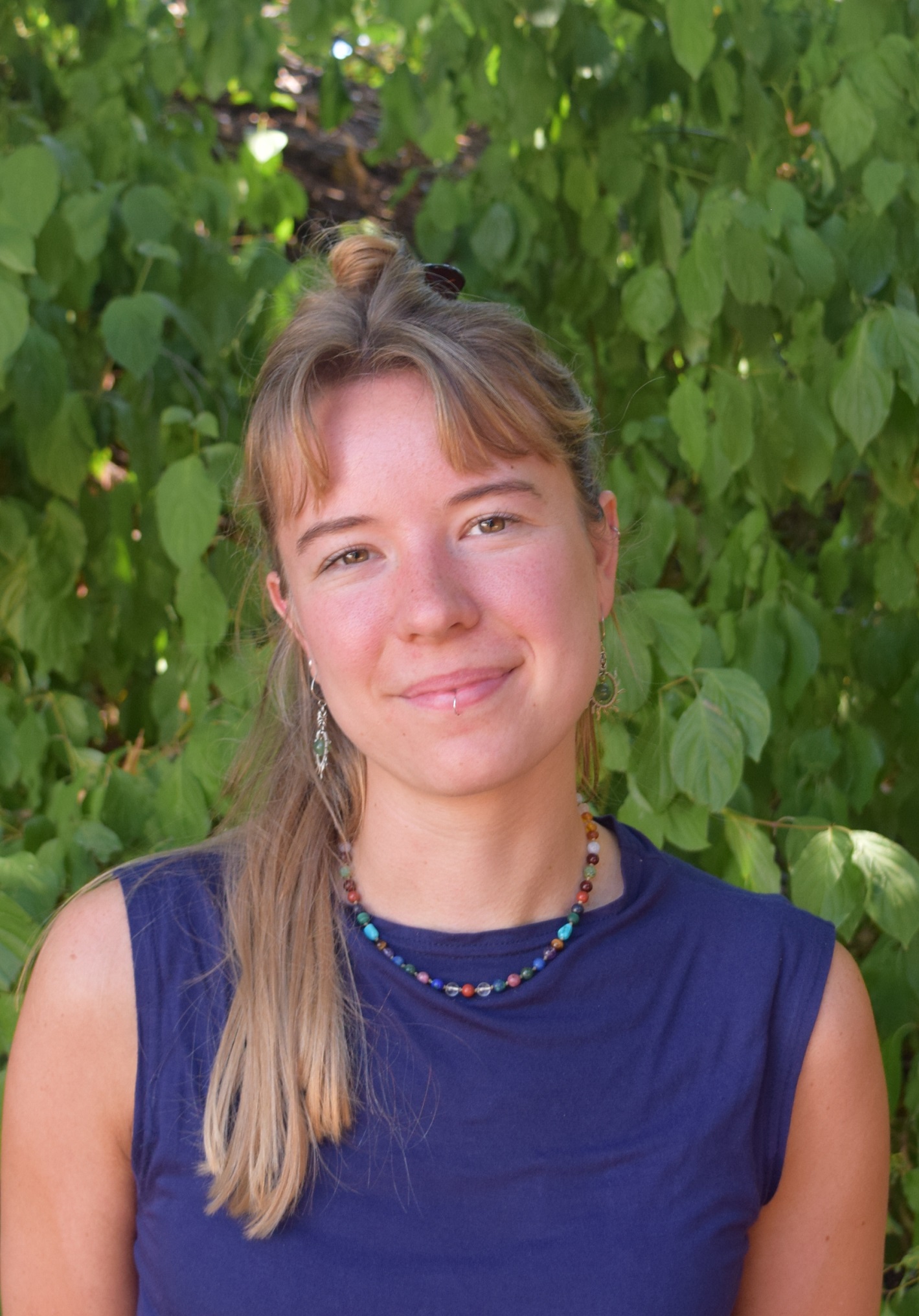 Vera Jakob (sie/ihr)